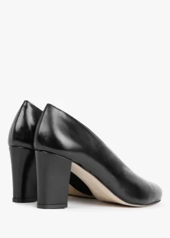 Aneso Black Leather V Front Court Shoes