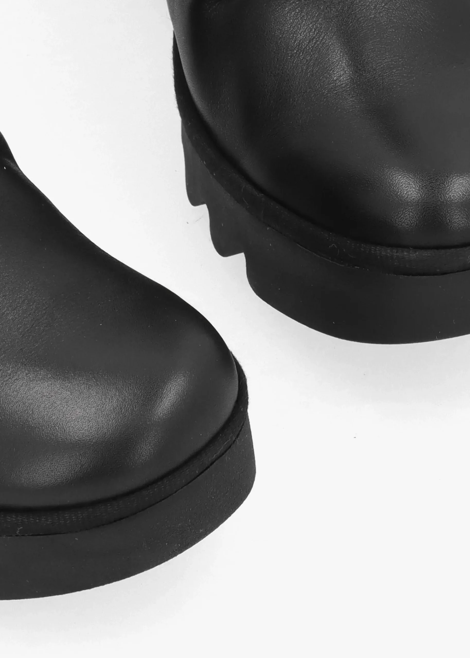 Baan Black Leather Wedge Ankle Boots