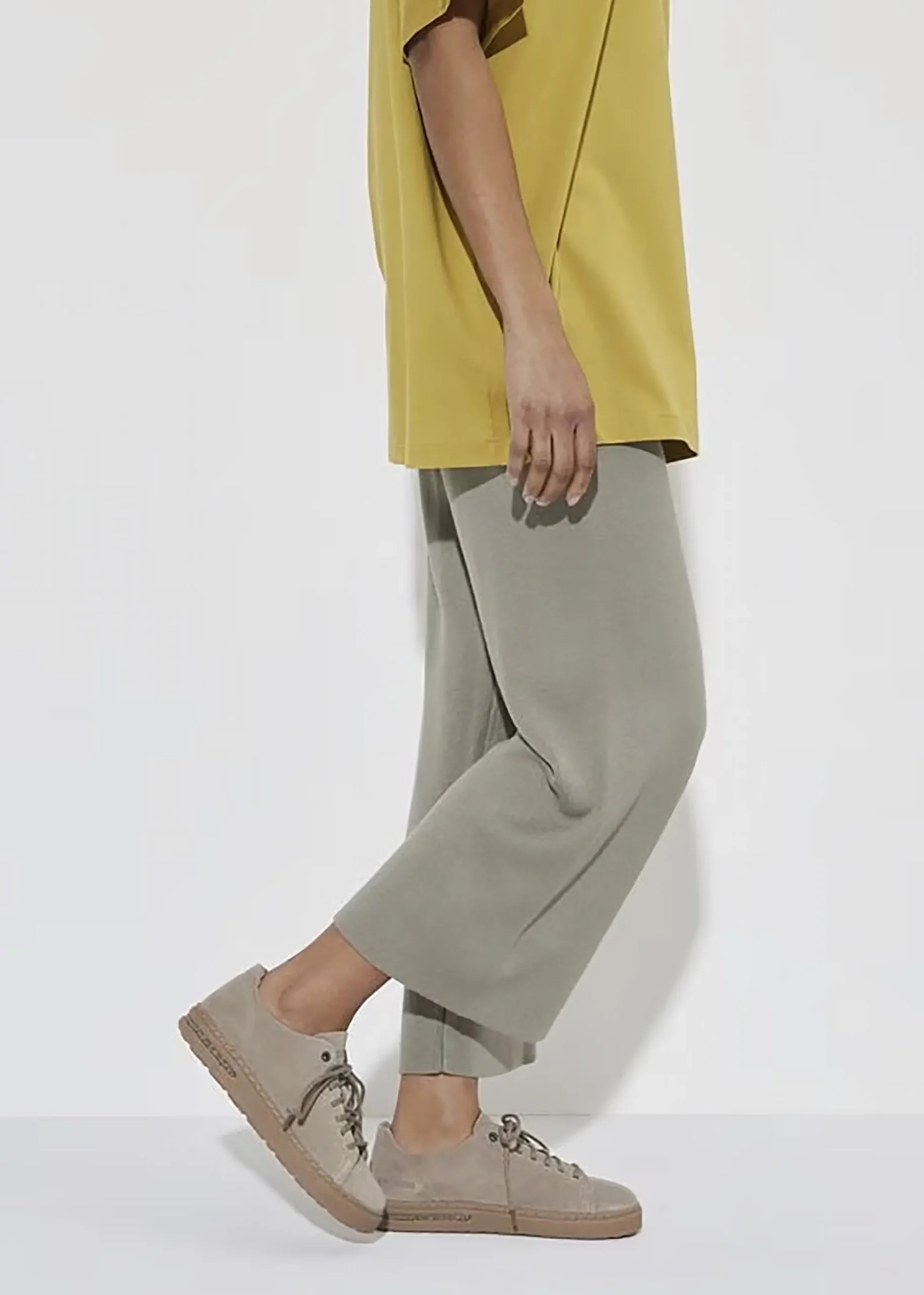 Bend Low Gray Taupe Suede Trainers