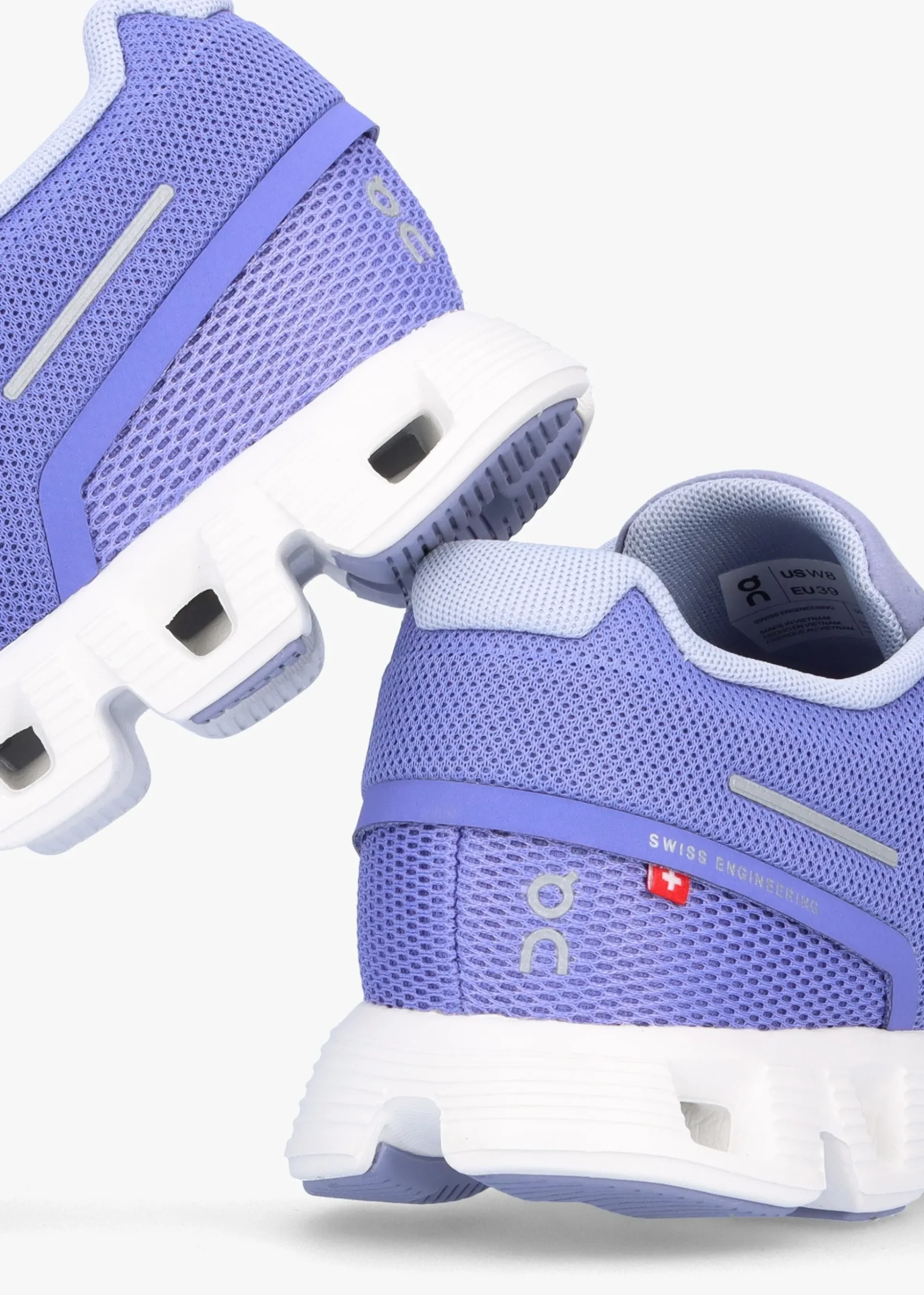 Cloud 5 Blueberry Feather Trainers
