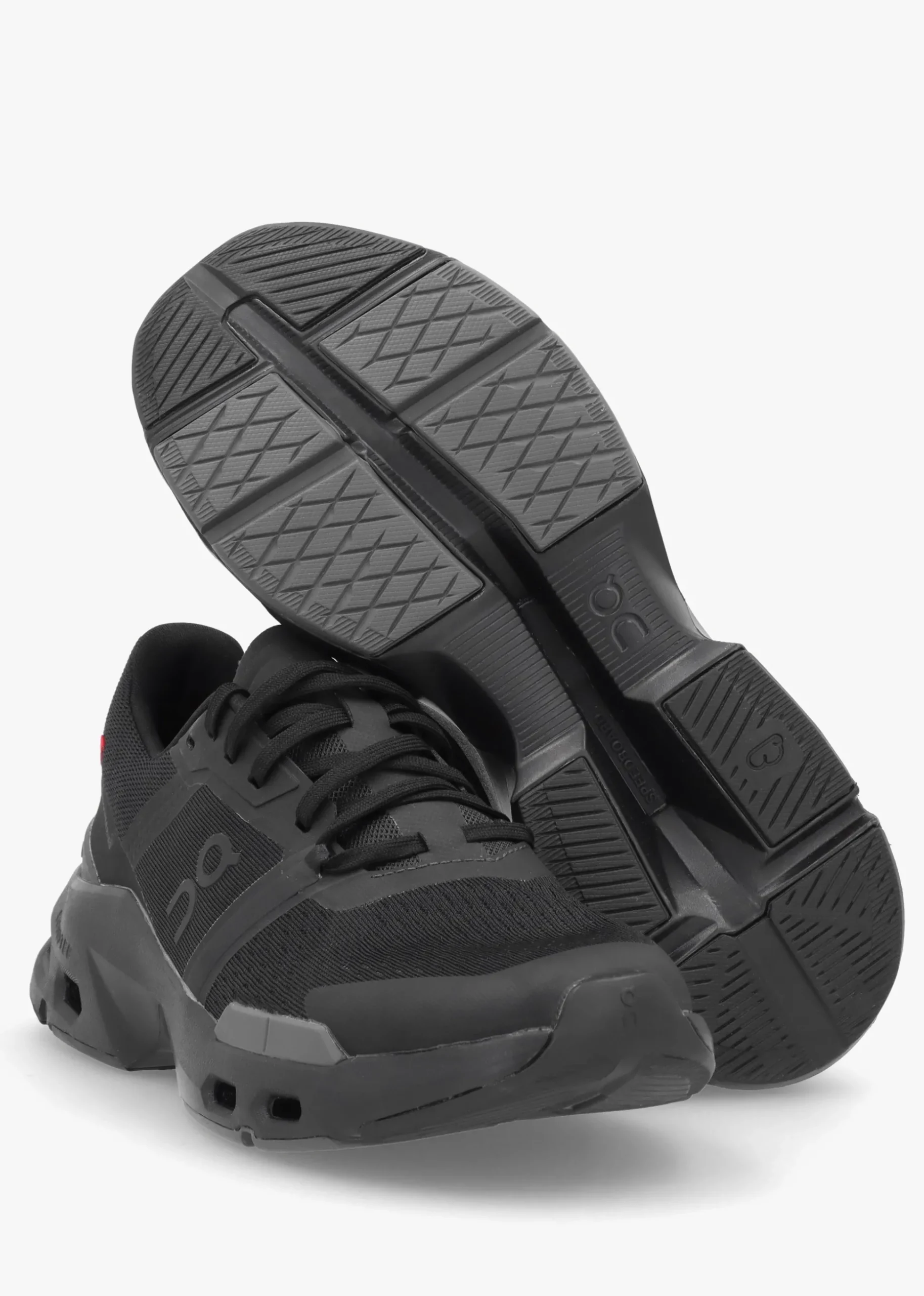Cloudpulse Black Eclipse Trainers