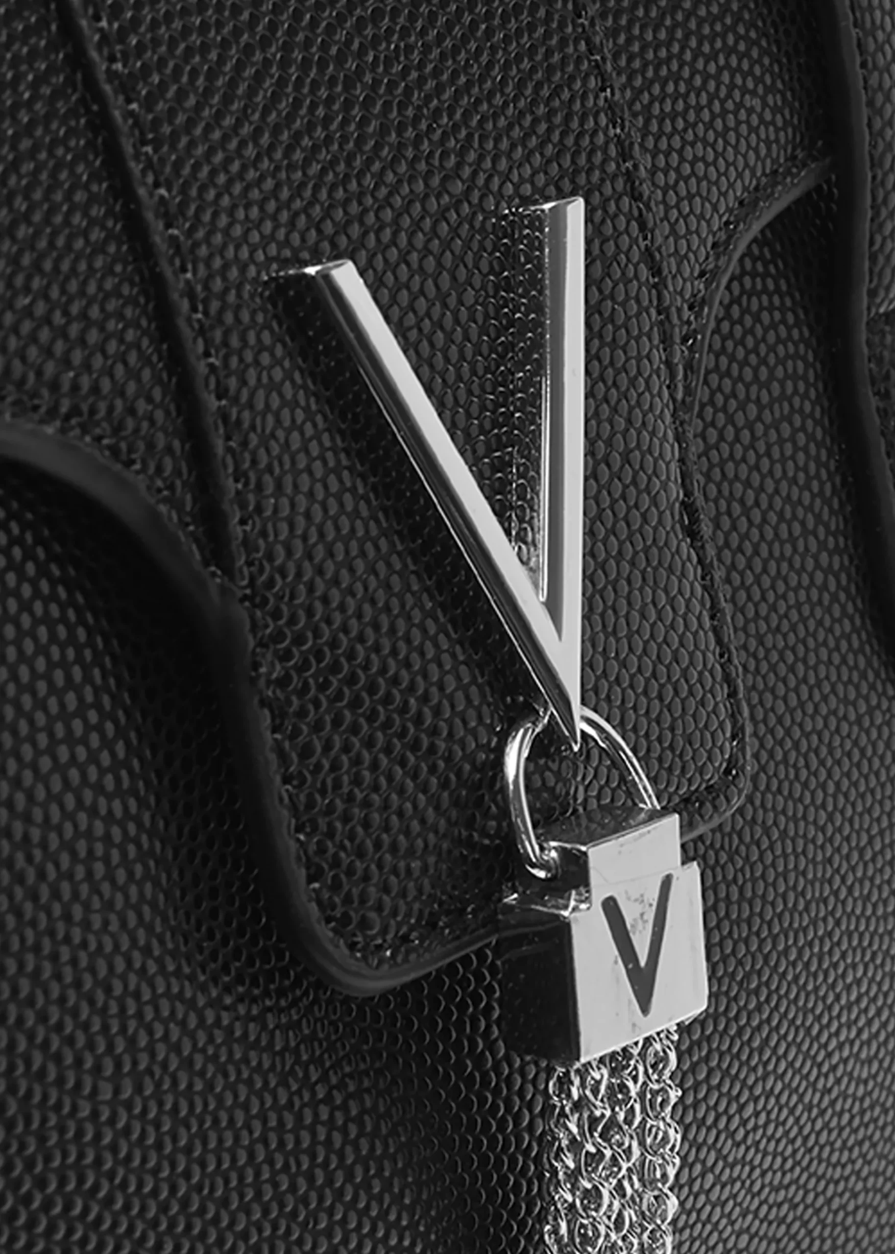 Divina Nero Shoulder Bag