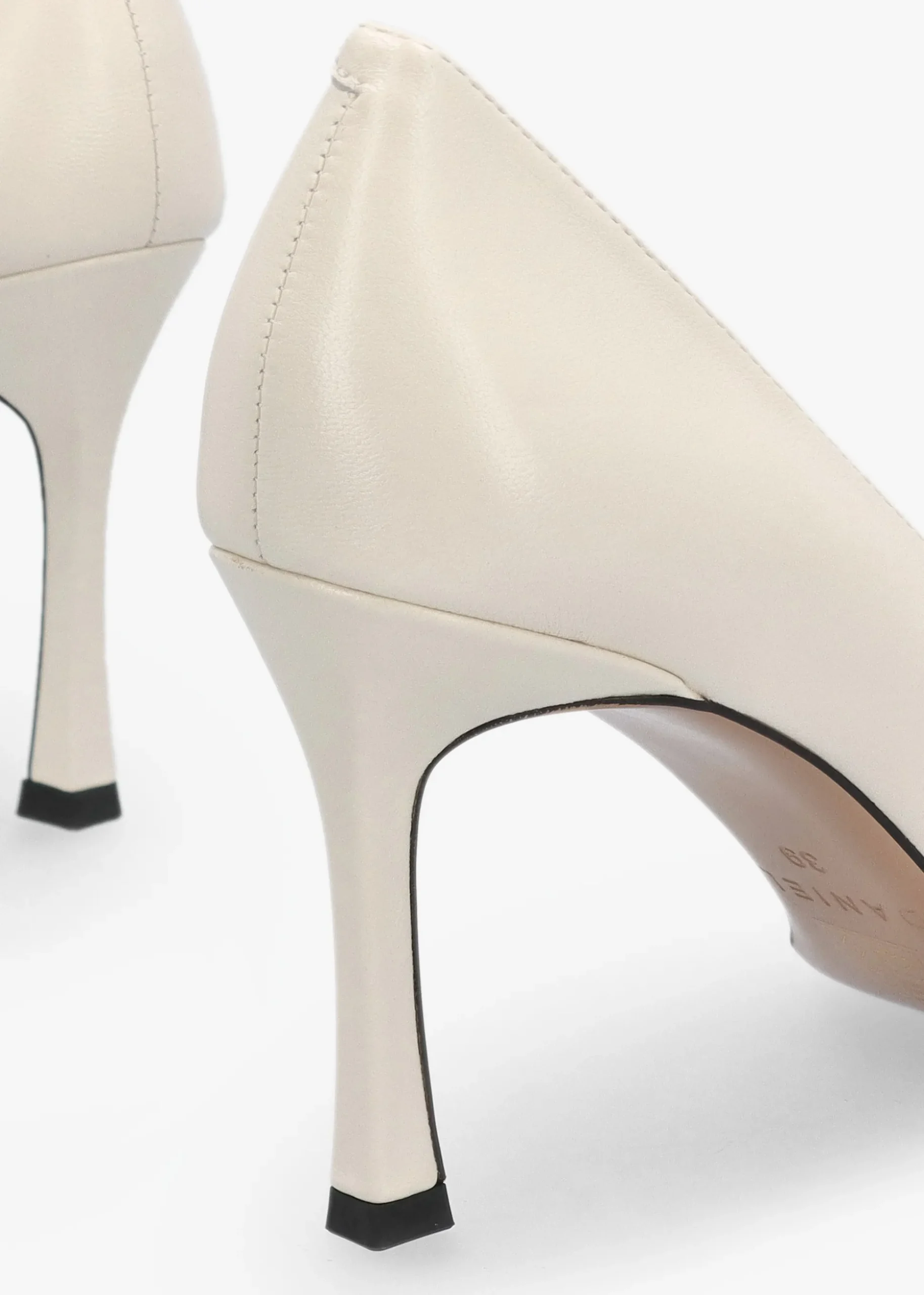 Elove Cream Leather Heart Toe Cap Court Shoes