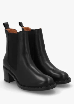 Ichels Black Leather Block Heel Chelsea Boots