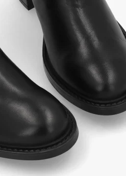 Ichels Black Leather Block Heel Chelsea Boots