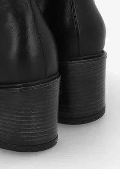 Ichels Black Leather Block Heel Chelsea Boots