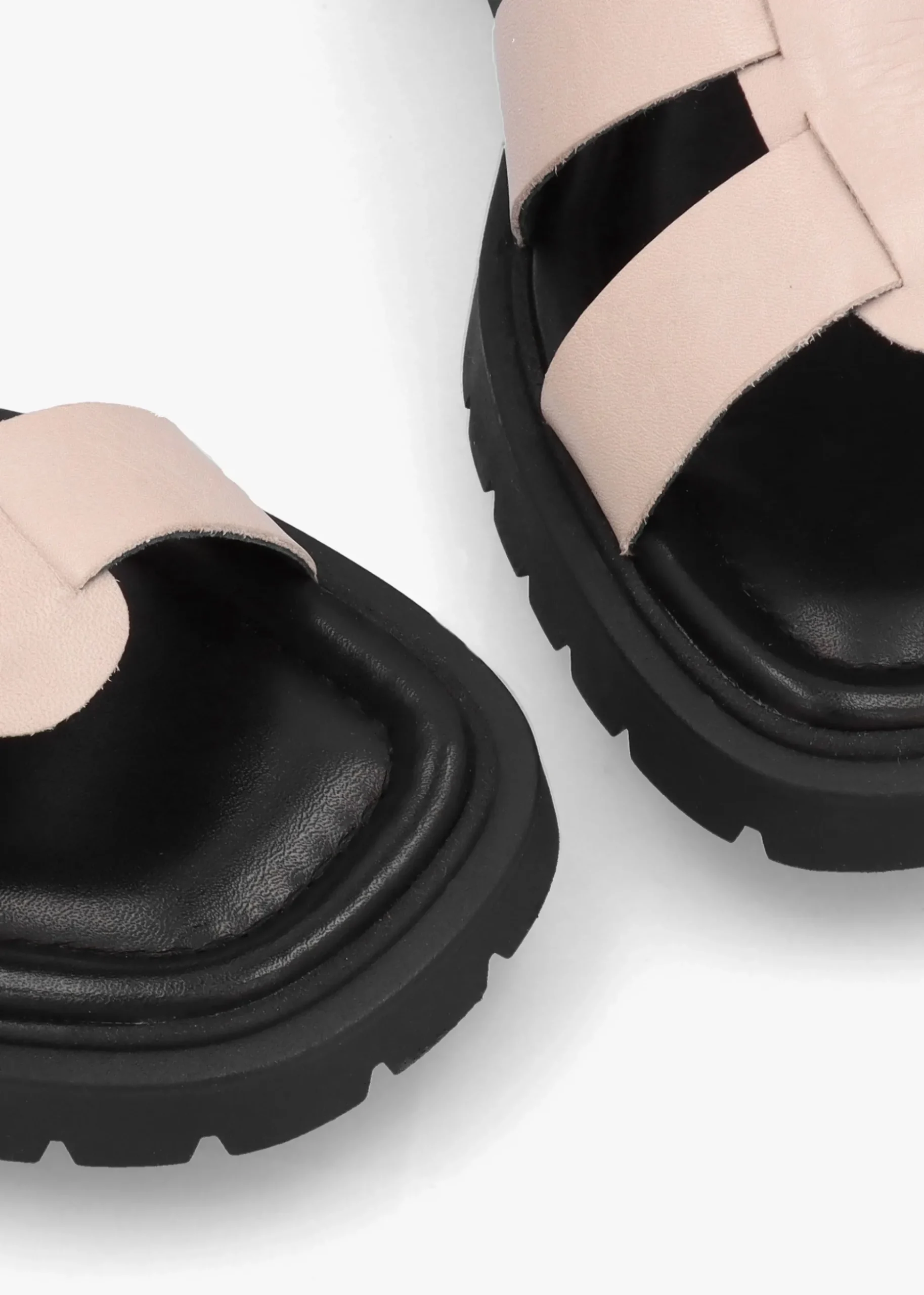 Ifish Cream Leather Gladiator Sandals