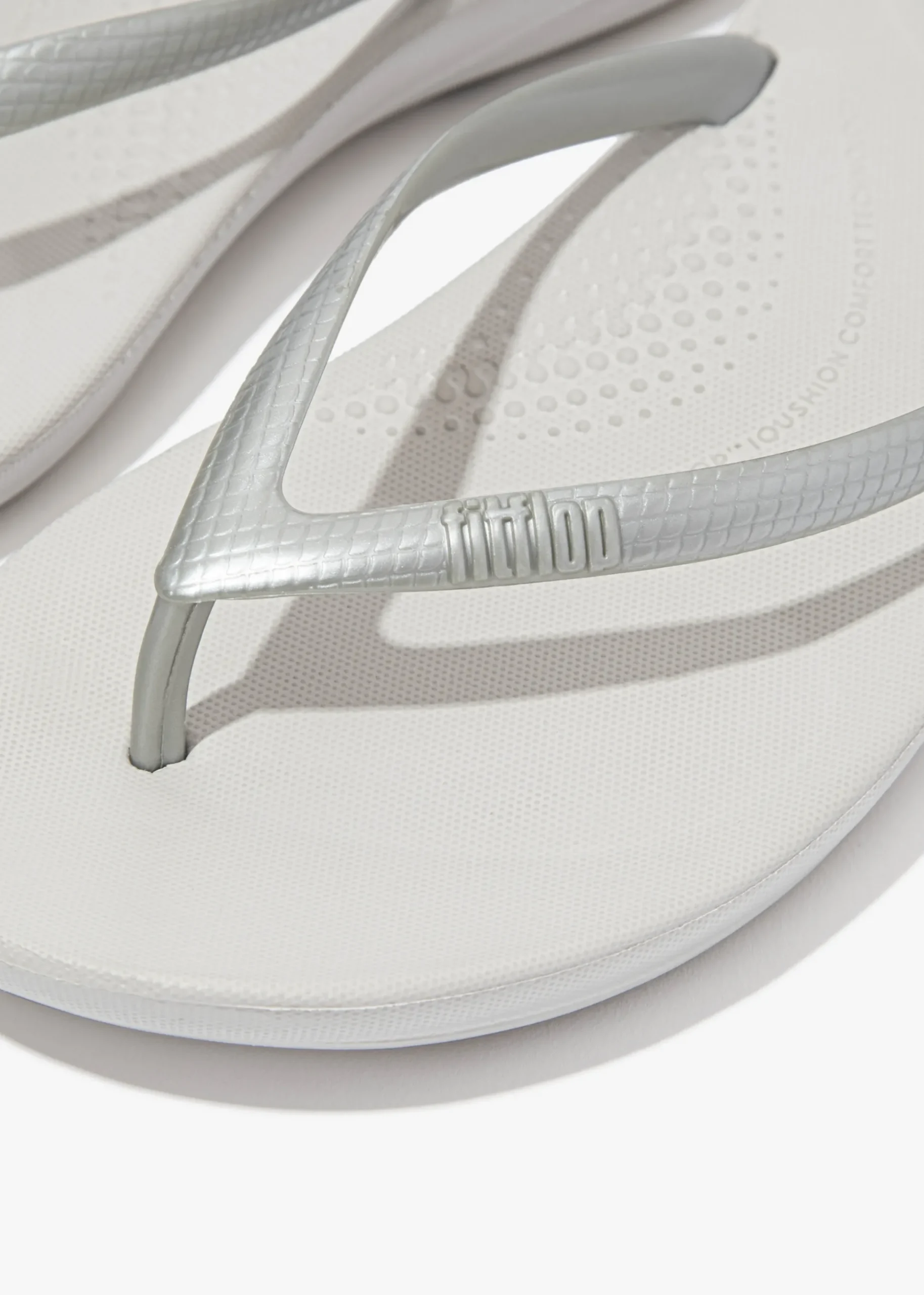 Iqushion Silver Ergonomic Flip Flops