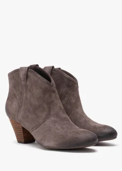 Jalouse Brown Suede Western Ankle Boots