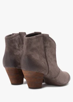 Jalouse Brown Suede Western Ankle Boots
