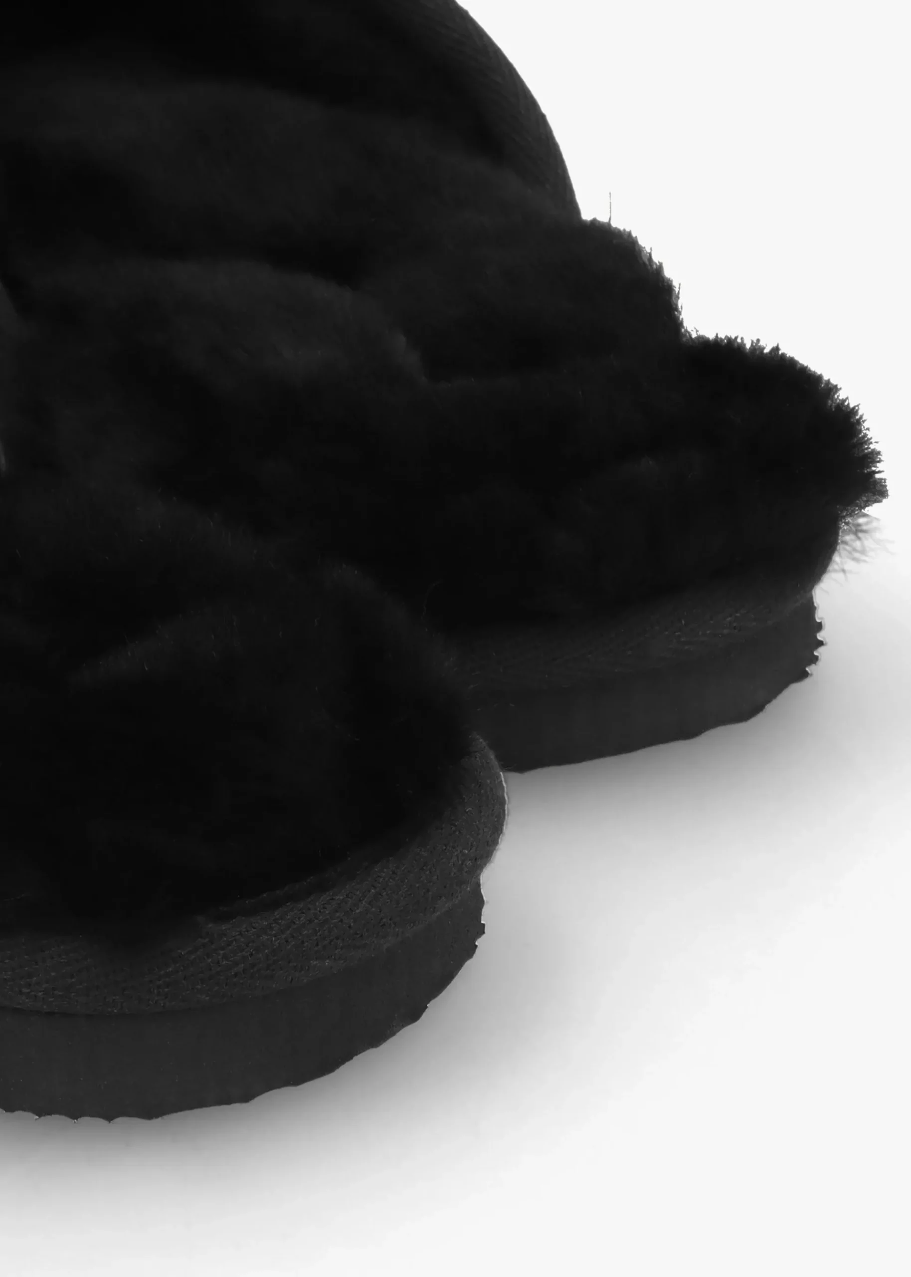 Men’s Shutoff Black Shearling Slippers