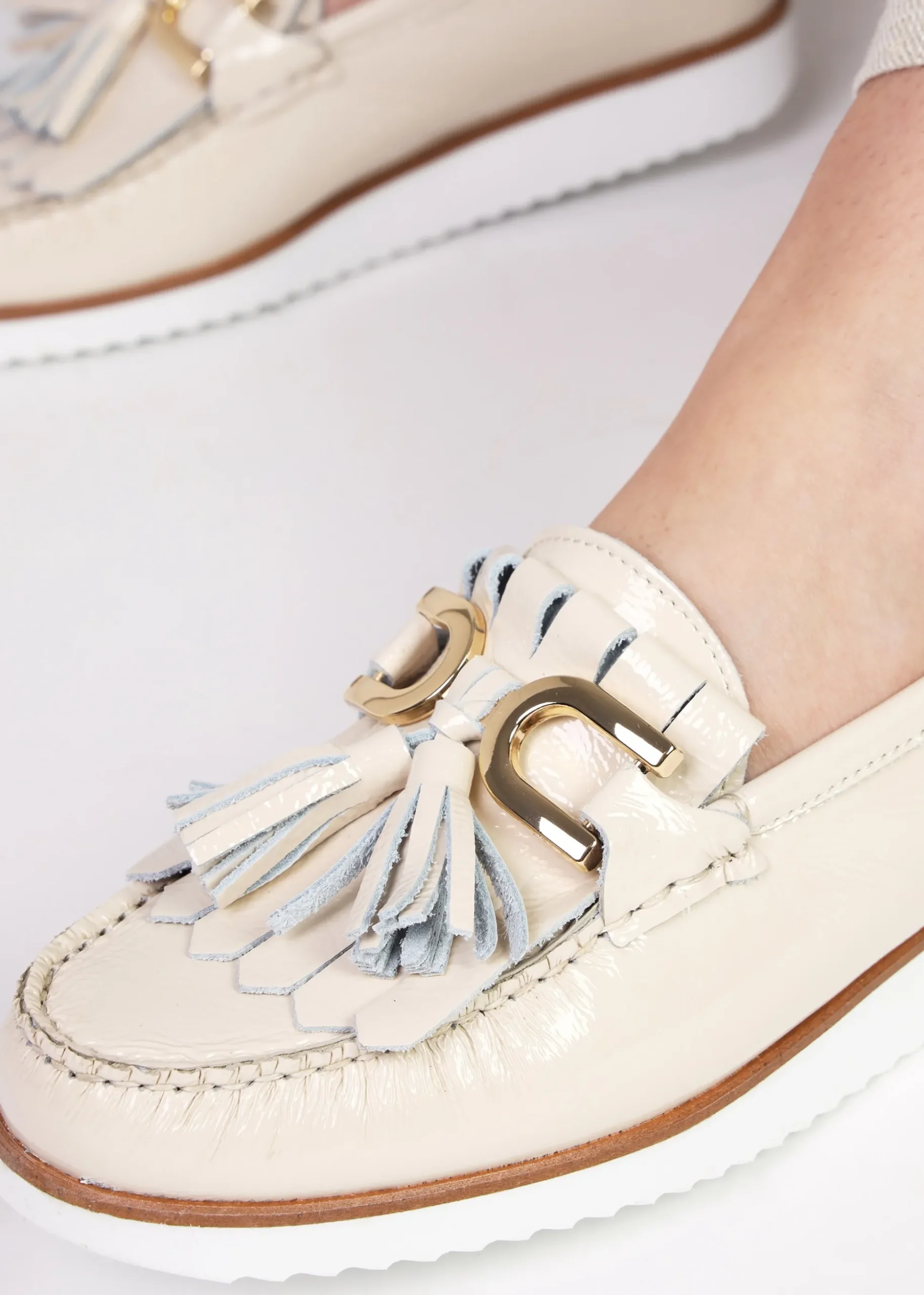 Passy Cream Patent Leather Tassel Loafers