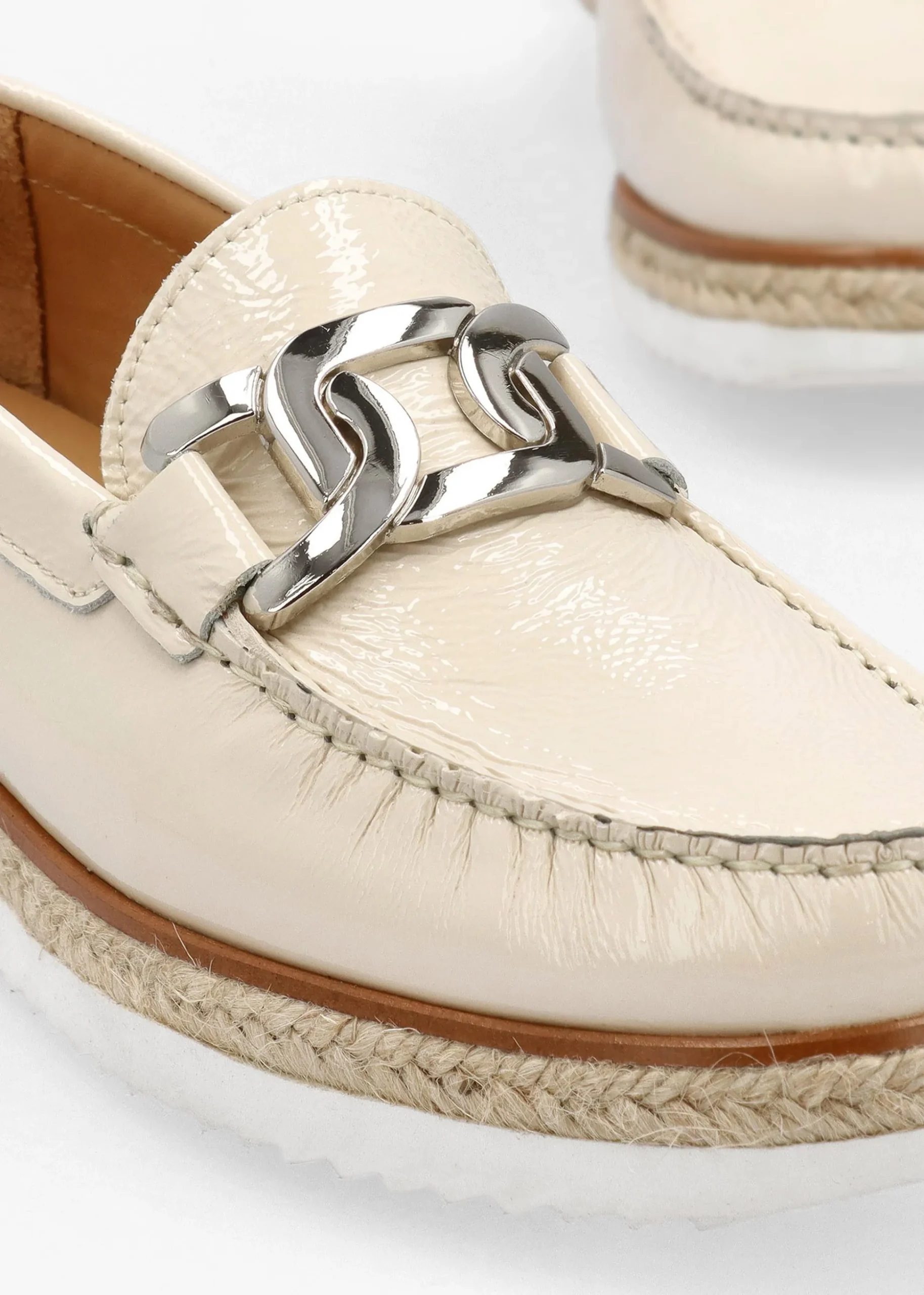 Peonie Beige Patent Leather Loafers
