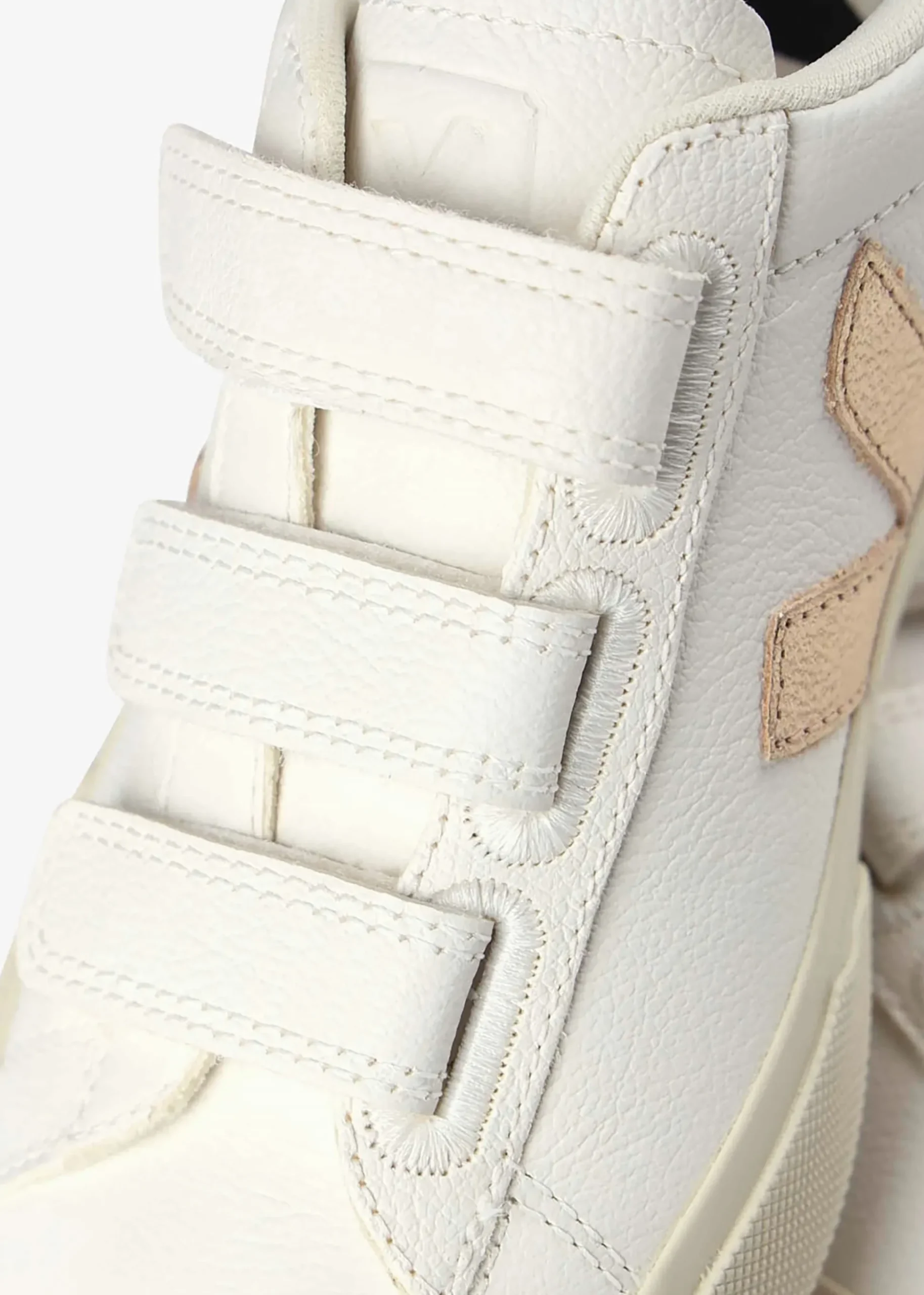 Recife Logo Chromefree Leather Extra White Plantine Trainers