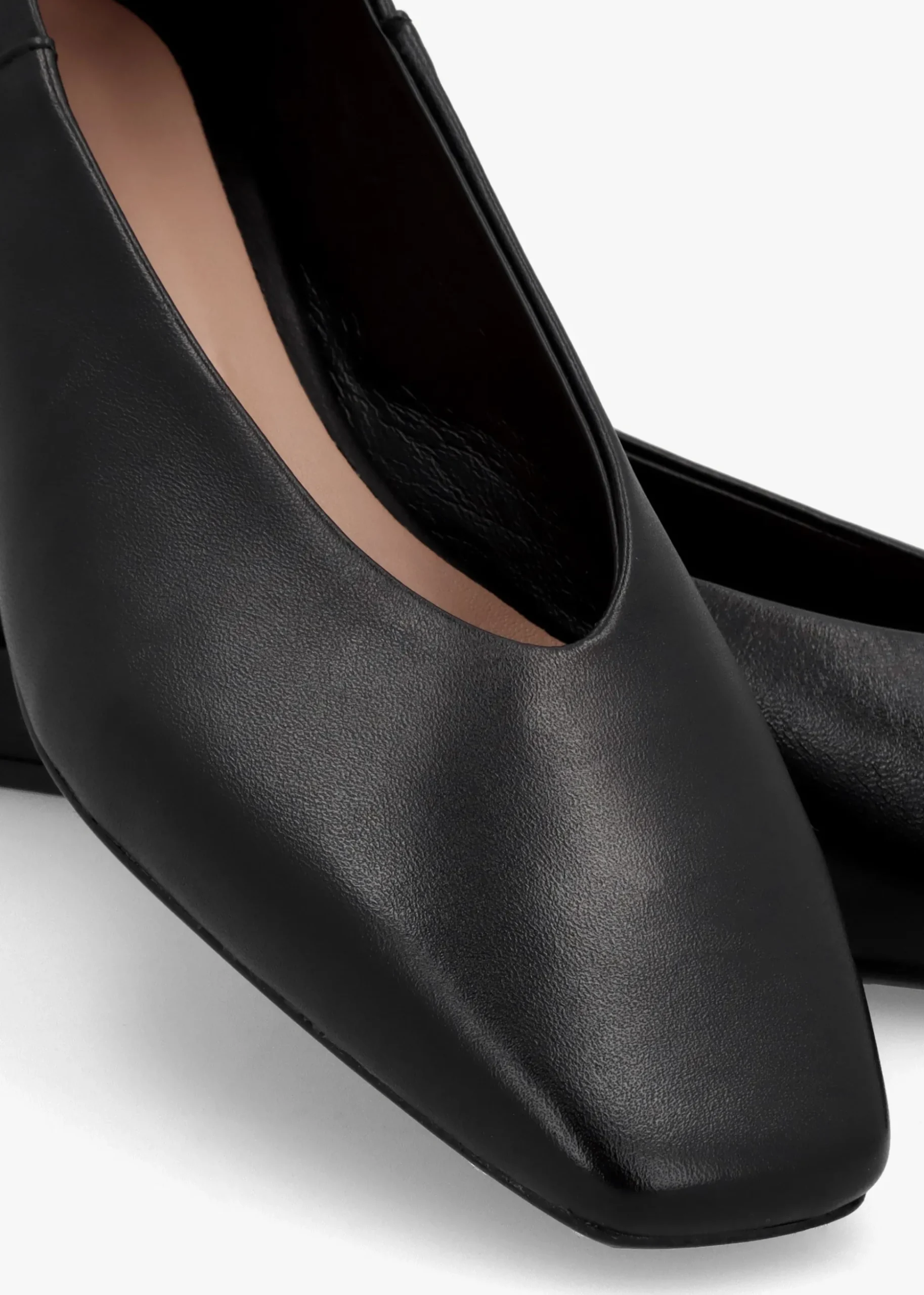 Saria Black Leather Square Toe Ballet Pumps