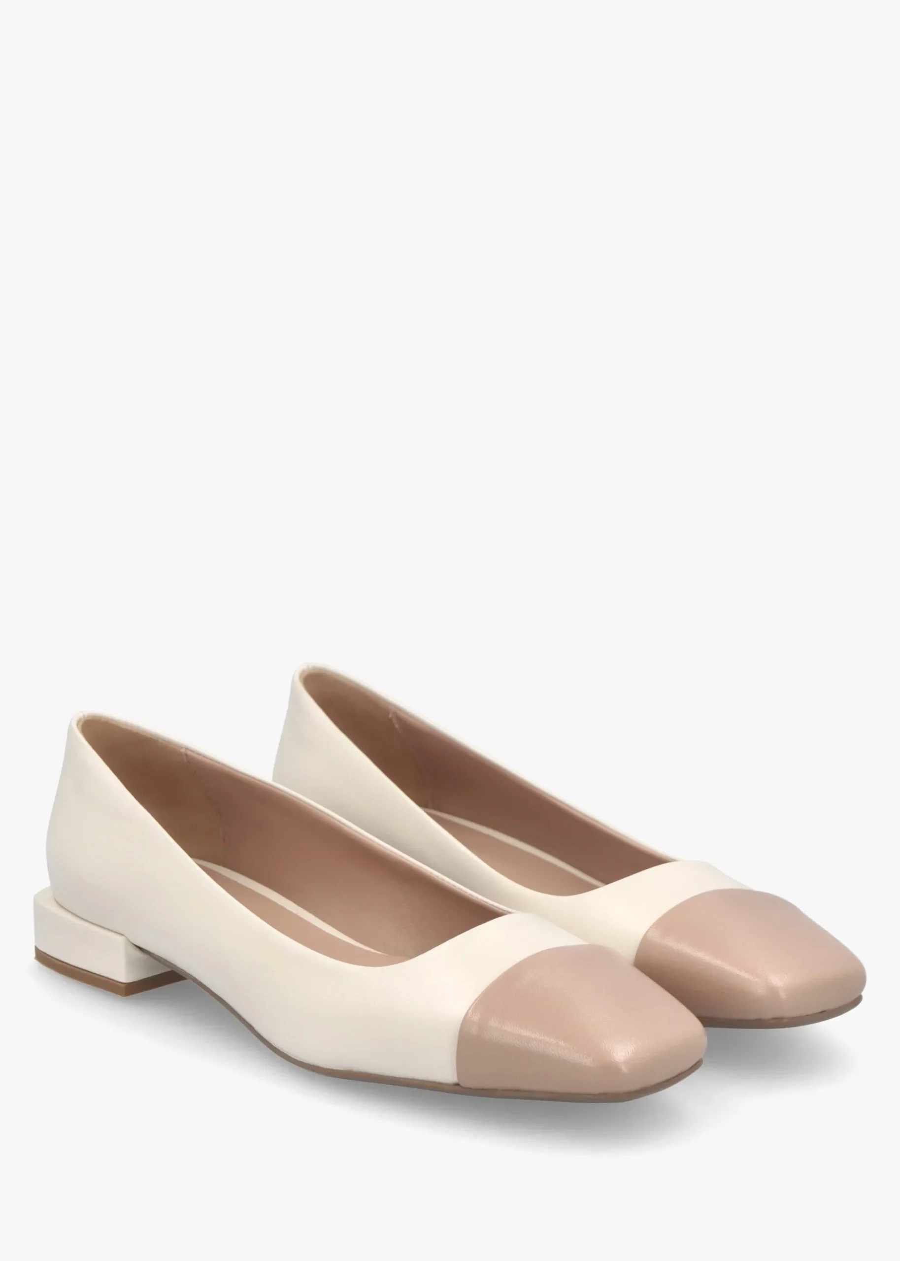 Saria Cream Leather Toe Cap Pumps