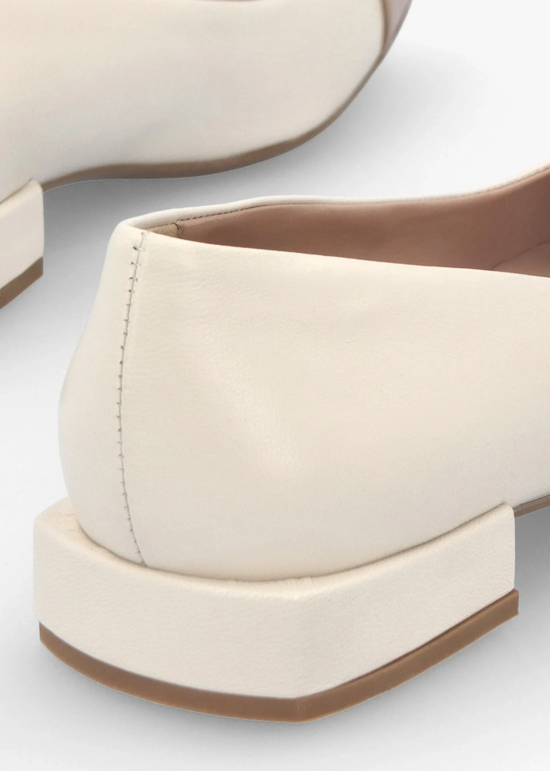 Saria Cream Leather Toe Cap Pumps