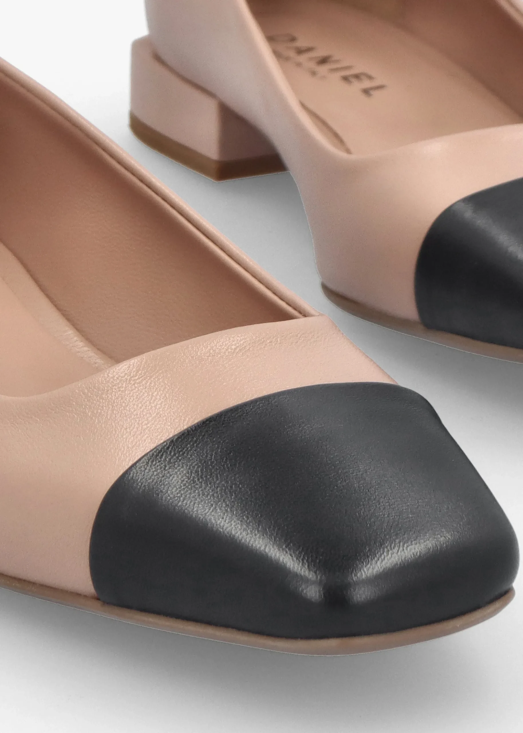 Saria Nude Leather Toe Cap Pumps