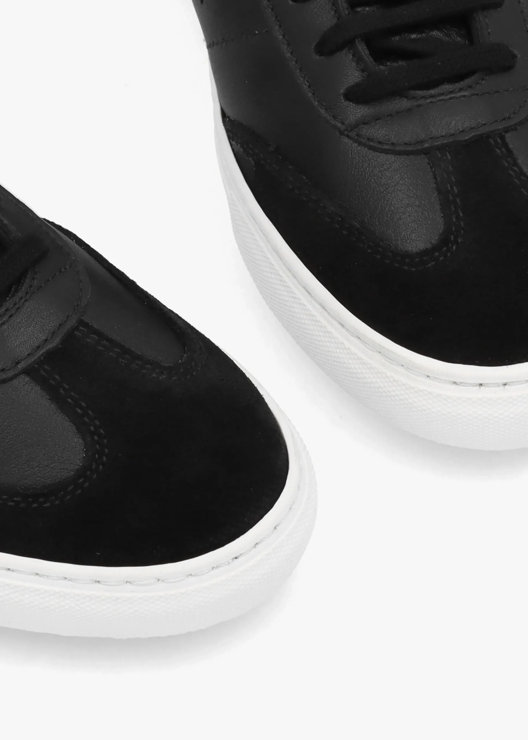 Thamby Black Leather Low Profile Trainers