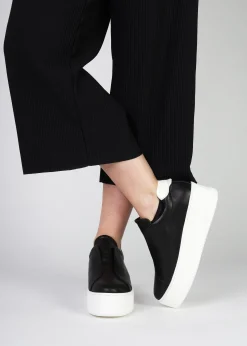 Tred Black Smooth Leather Laceless Flatform Trainers