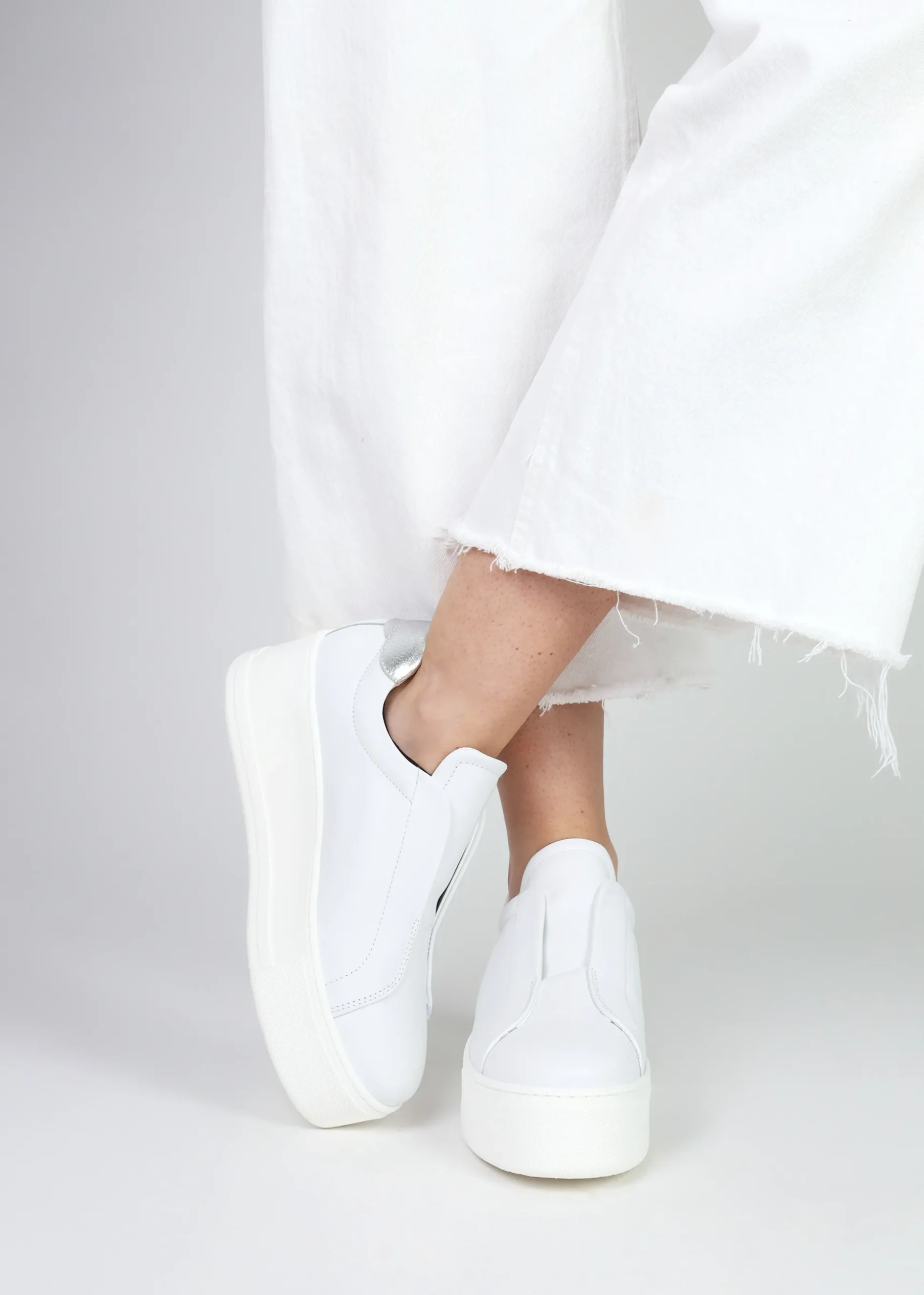 Tred White Leather Laceless Flatform Trainers