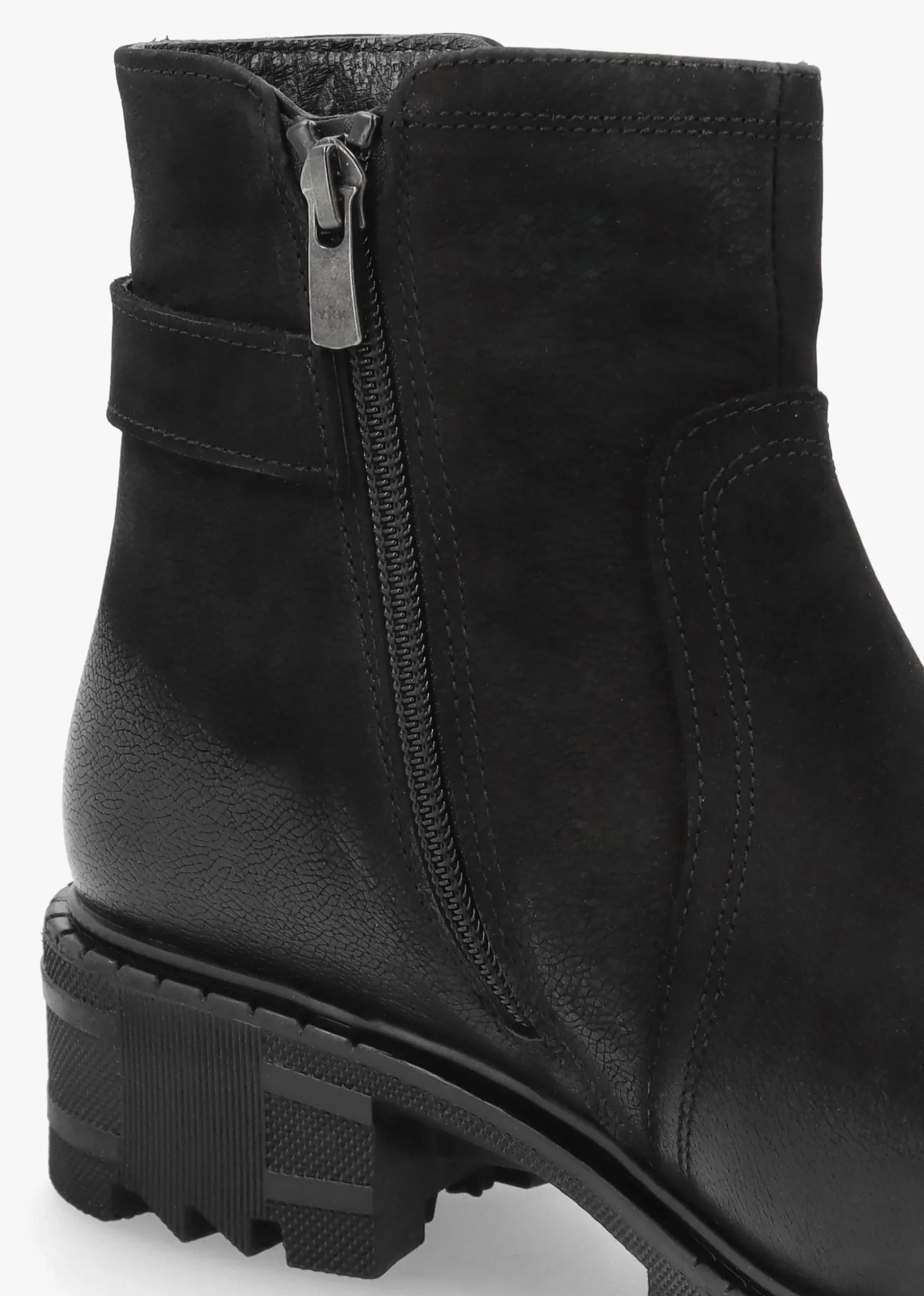 Voluptas Black Leather Ankle Boots