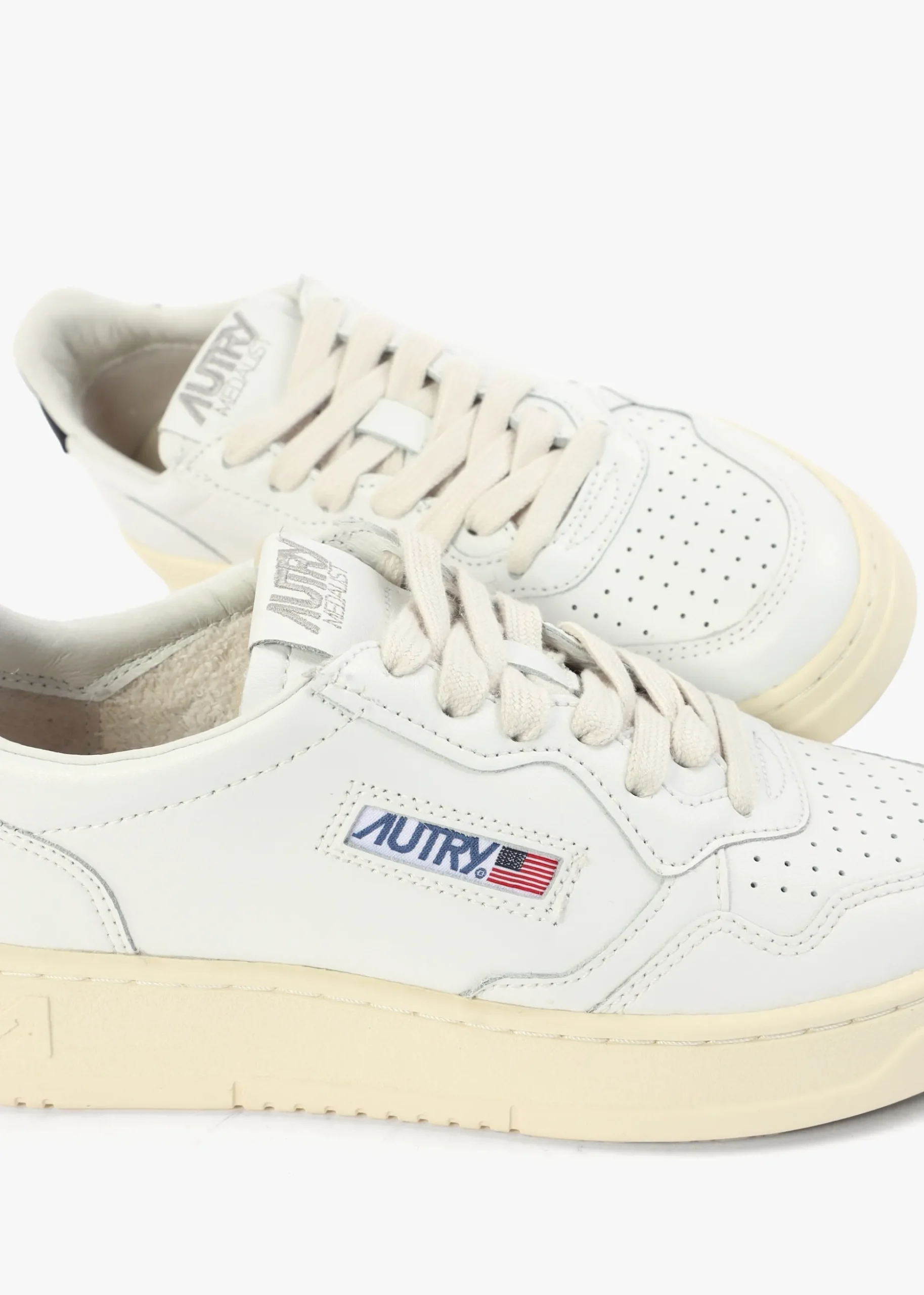 Women's Medalist Low White & Black Leather Trainers