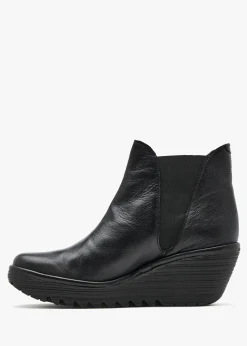 Woss Black Leather Wedge Ankle Boots
